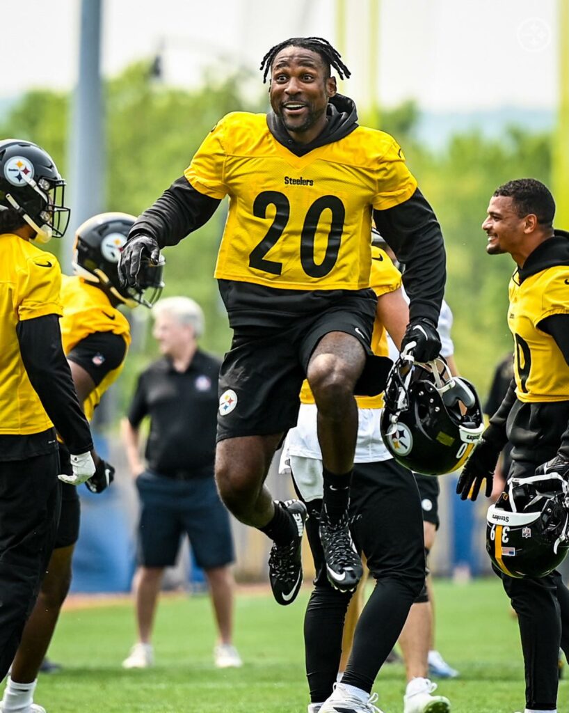 Steelers OTAs 2023 1 352976750 811259470365557 3861544896074542999 n