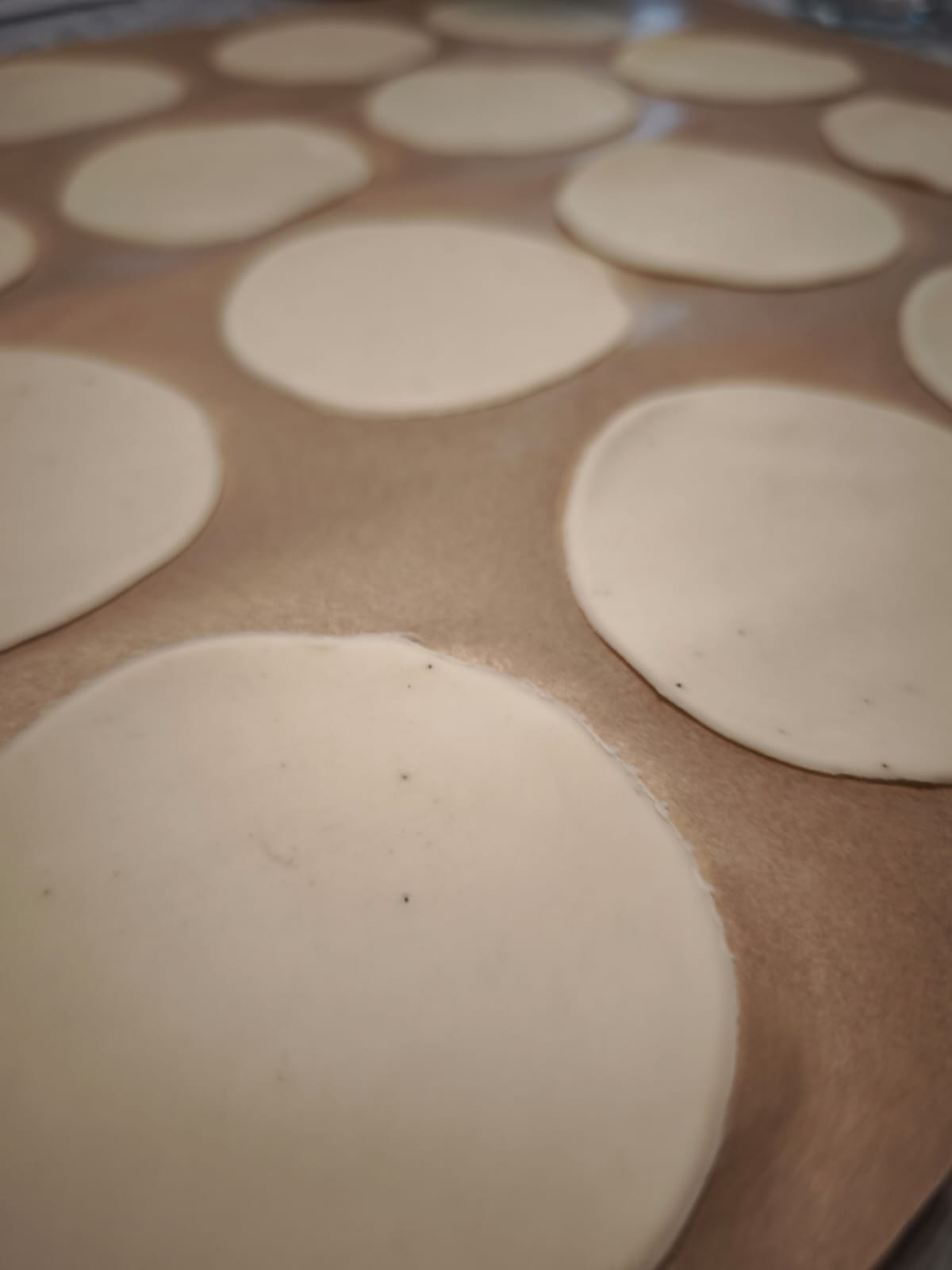 ausgestochen einrollen