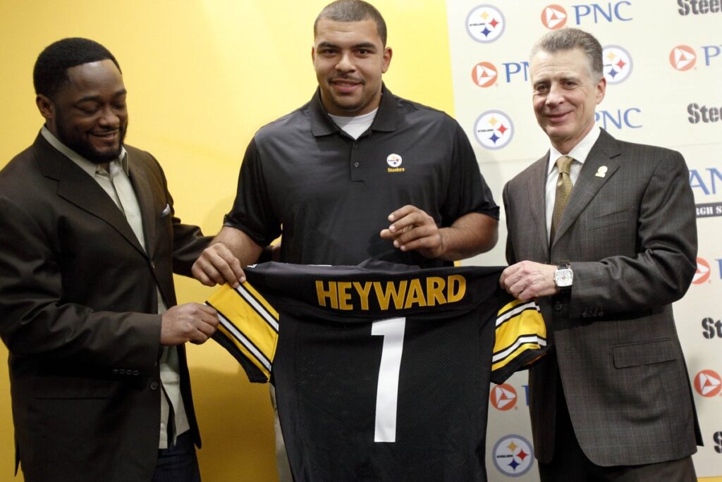 Draft Countdown 10: Cameron Heyward 1 DbtQ1ShWAAAeW9K