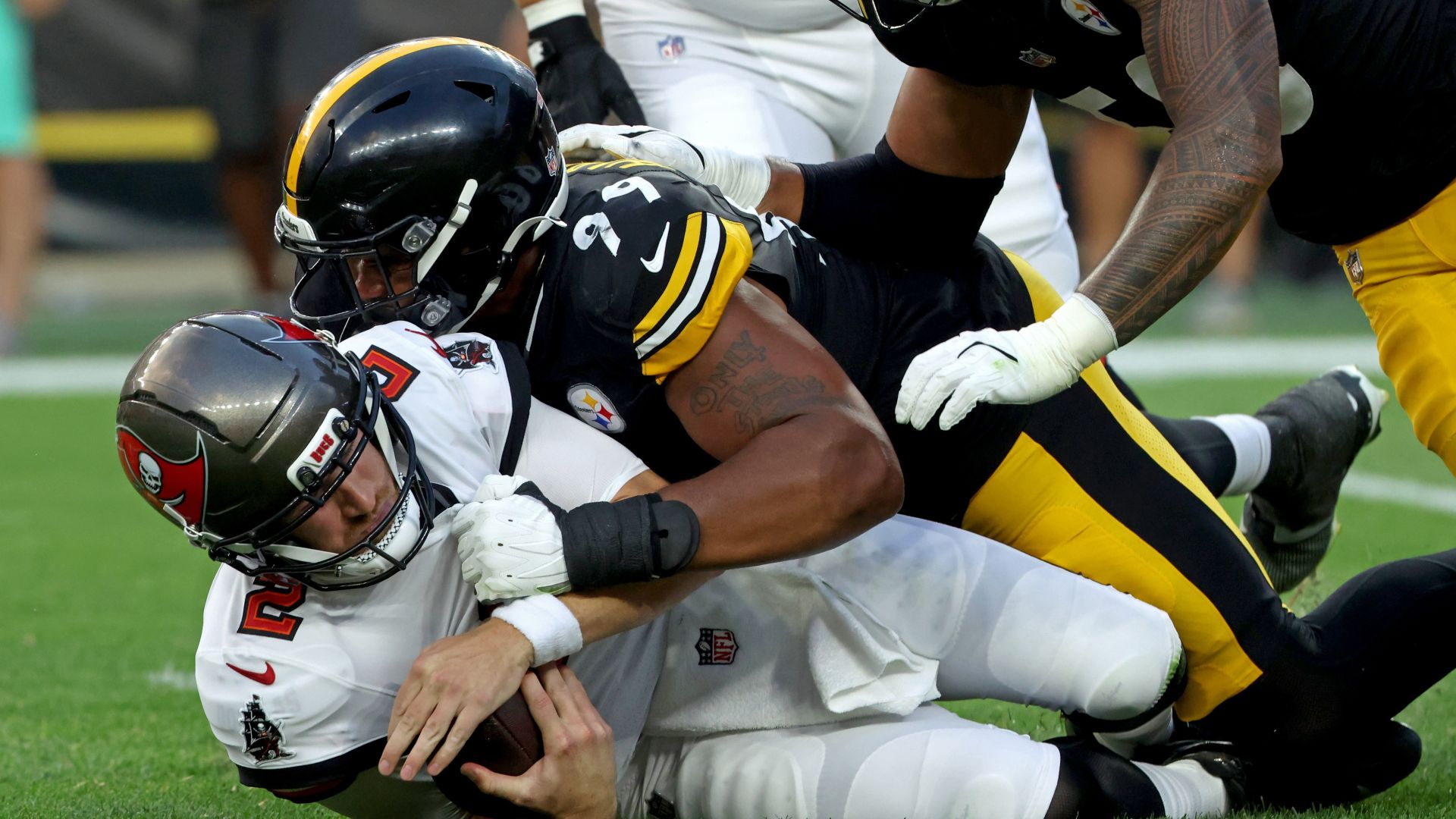 Season Awards 2025 5 derrick harmon2.jpeg