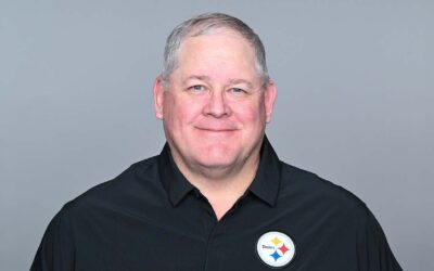 Offensive Line Coach James Campen